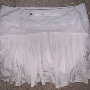Lululemon size 6 tennis skirt